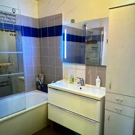 B&B Privee Spacieuse Equiper Gare De *